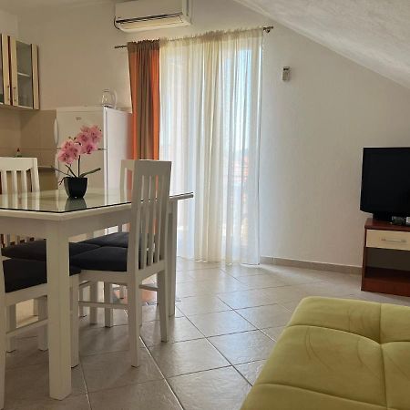 Apartmani Bekonja ติวัต ภายนอก รูปภาพ