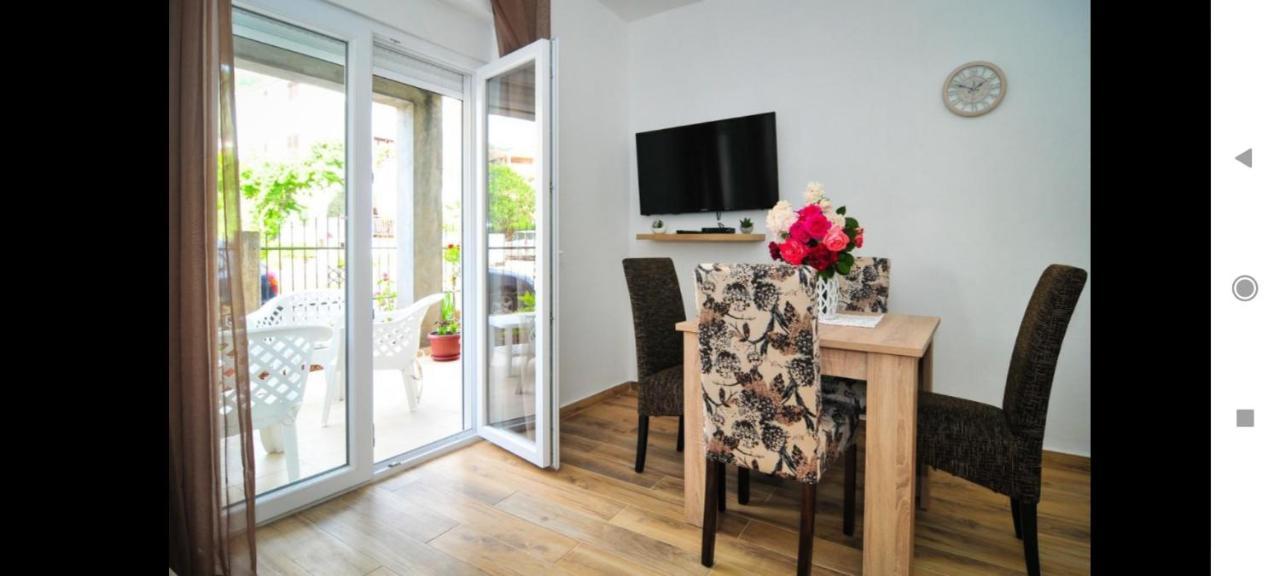 Apartmani Bekonja ติวัต ภายนอก รูปภาพ