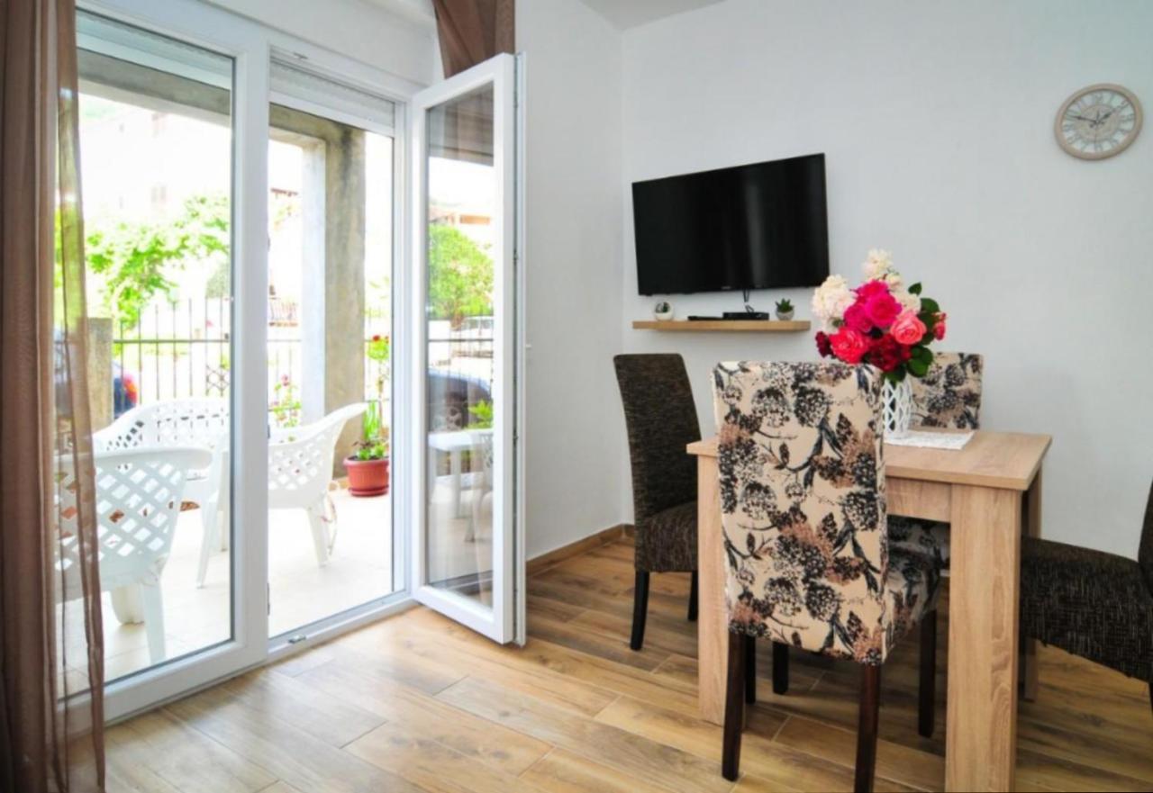Apartmani Bekonja ติวัต ภายนอก รูปภาพ