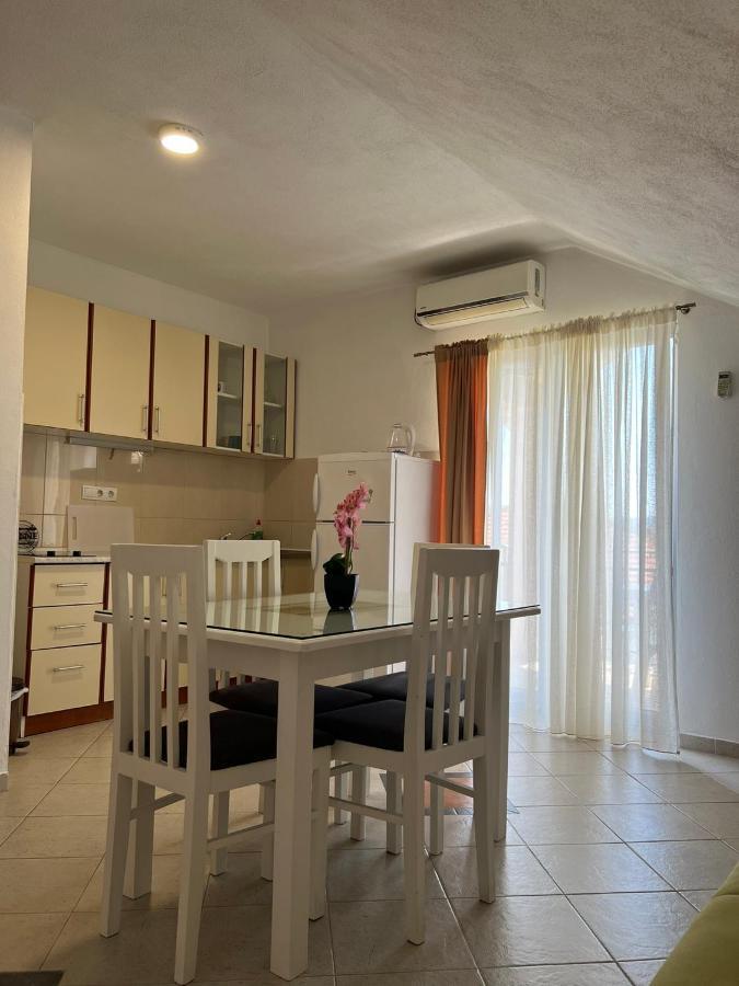 Apartmani Bekonja ติวัต ภายนอก รูปภาพ