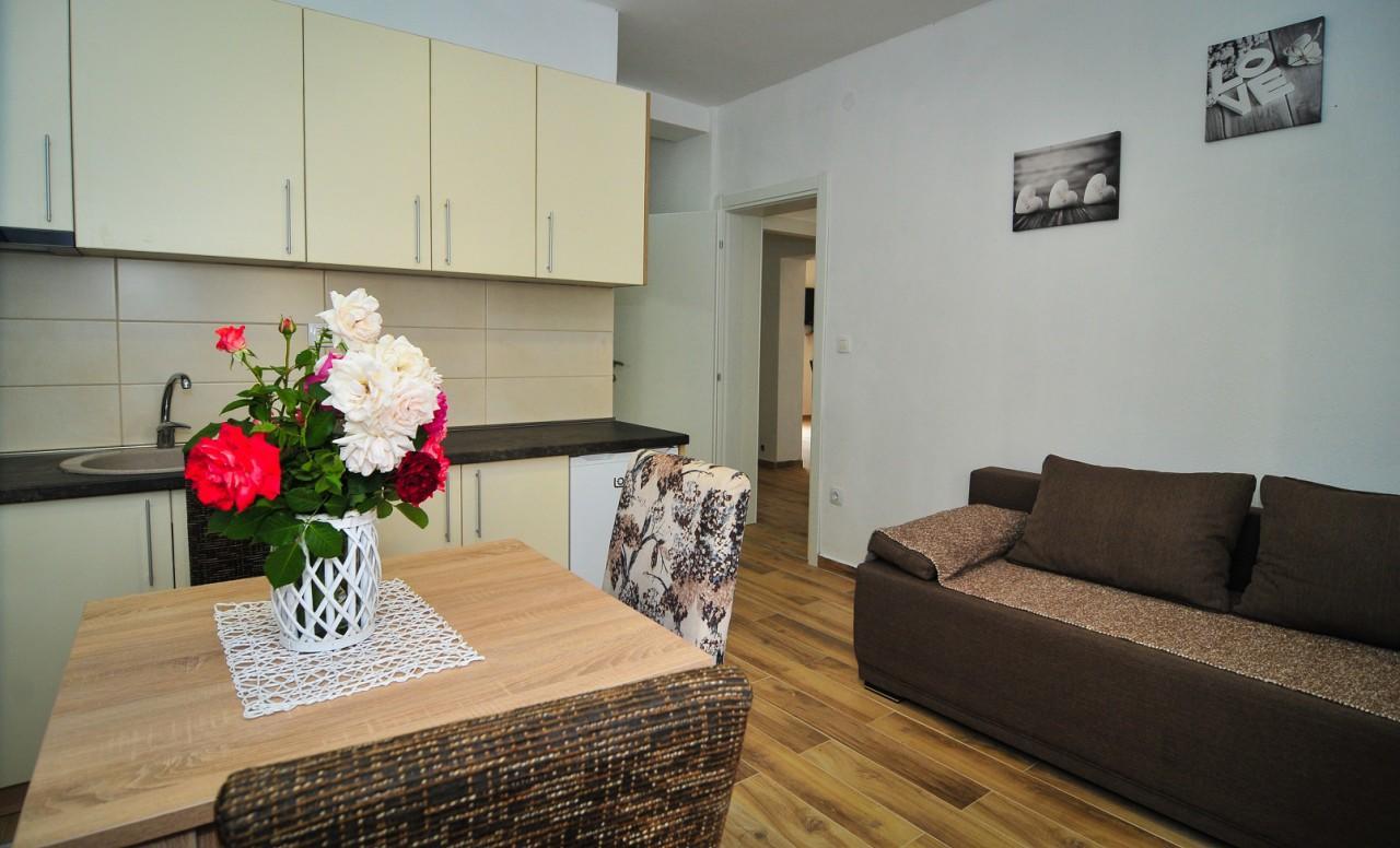 Apartmani Bekonja ติวัต ภายนอก รูปภาพ